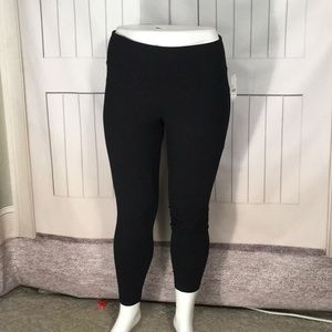 NWT LIVI SIGNATURE STRETCH LEGGINGS SIZE 18/20